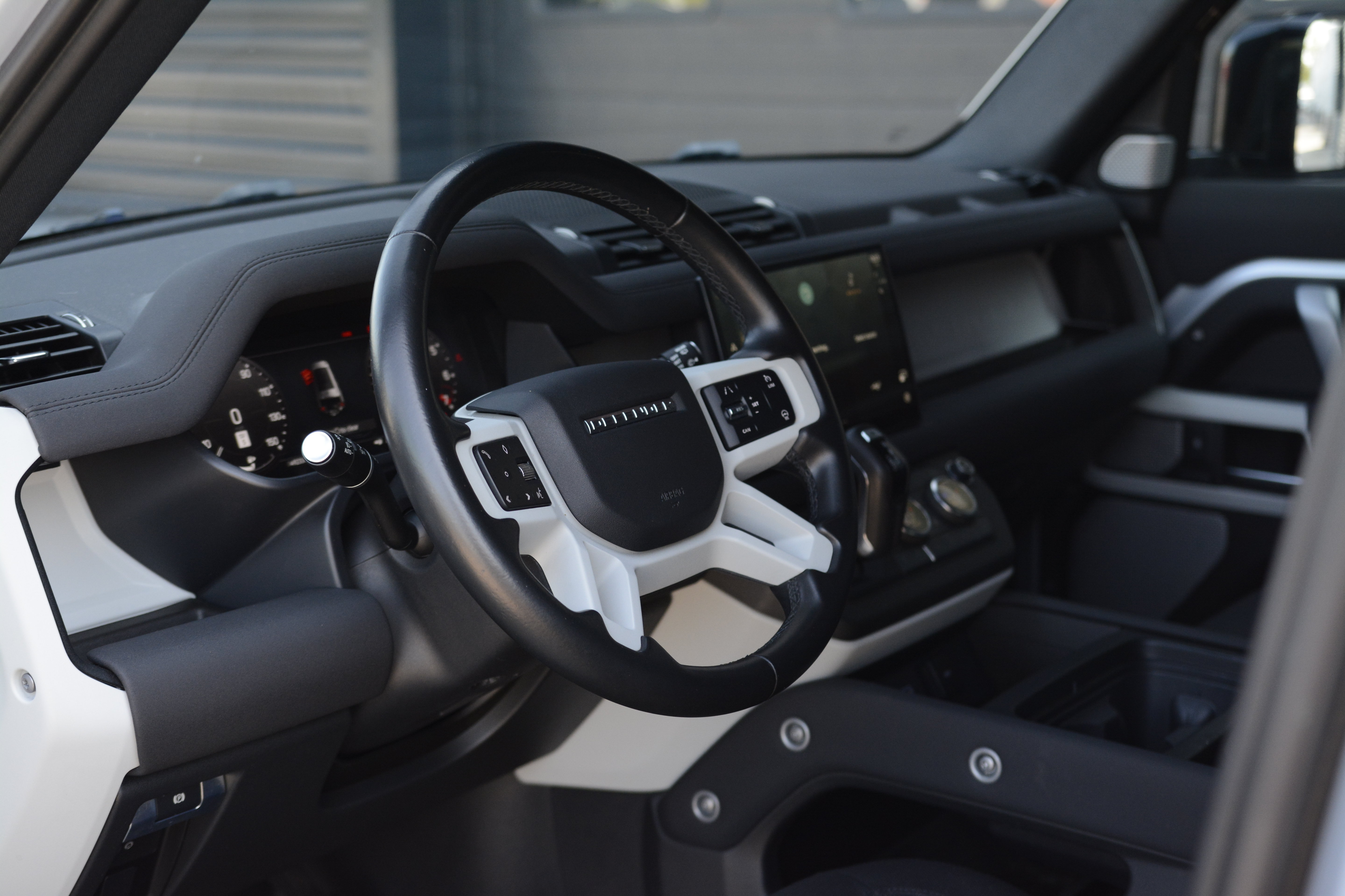 Certified 2023 Land Rover Defender 130 X-Dynamic SE AWD/4WD image 14