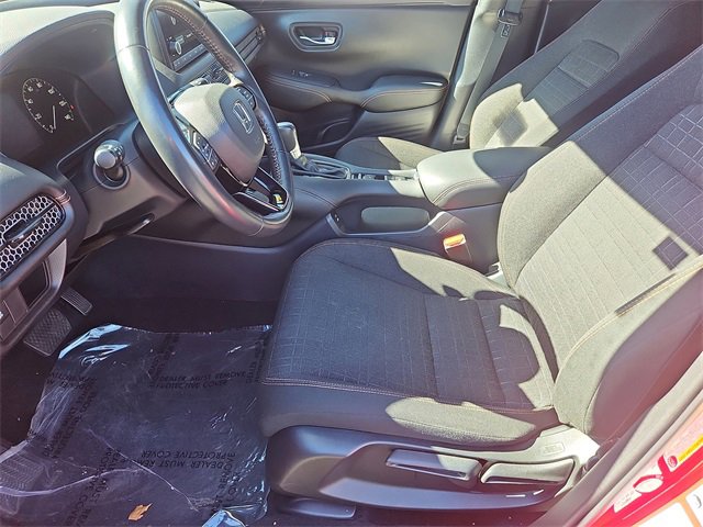 Used 2024 Honda HR-V Sport image 25