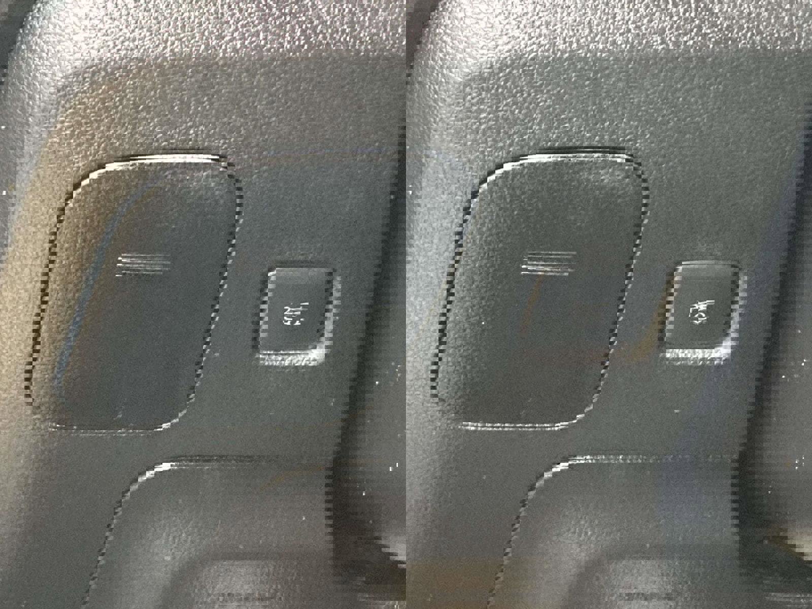 Used 2015 Ford Mustang Coupe image 27