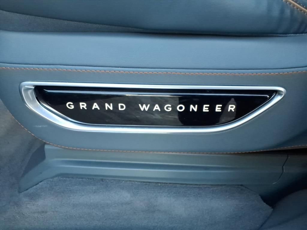 Used 2022 Jeep Grand Wagoneer Series II w/ Convenience Group III image 16