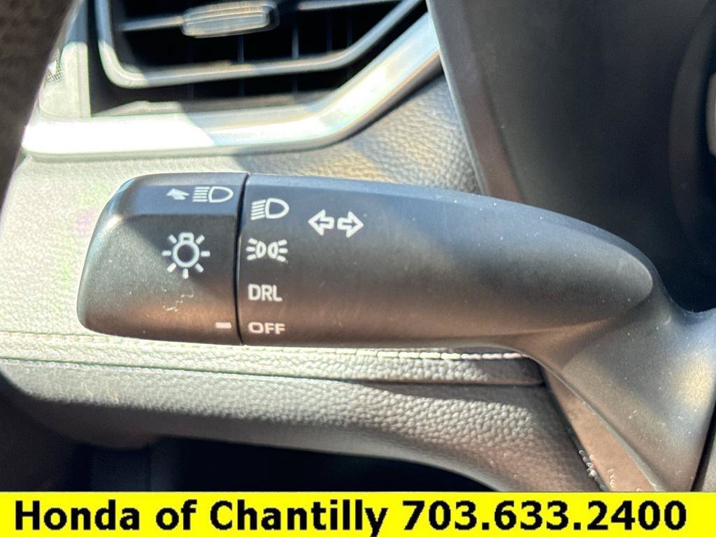 Used 2021 Toyota RAV4 LE AWD/4WD image 11