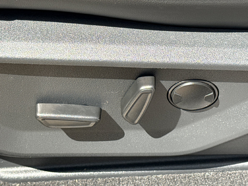 Used 2025 Ford Expedition Platinum AWD/4WD image 23