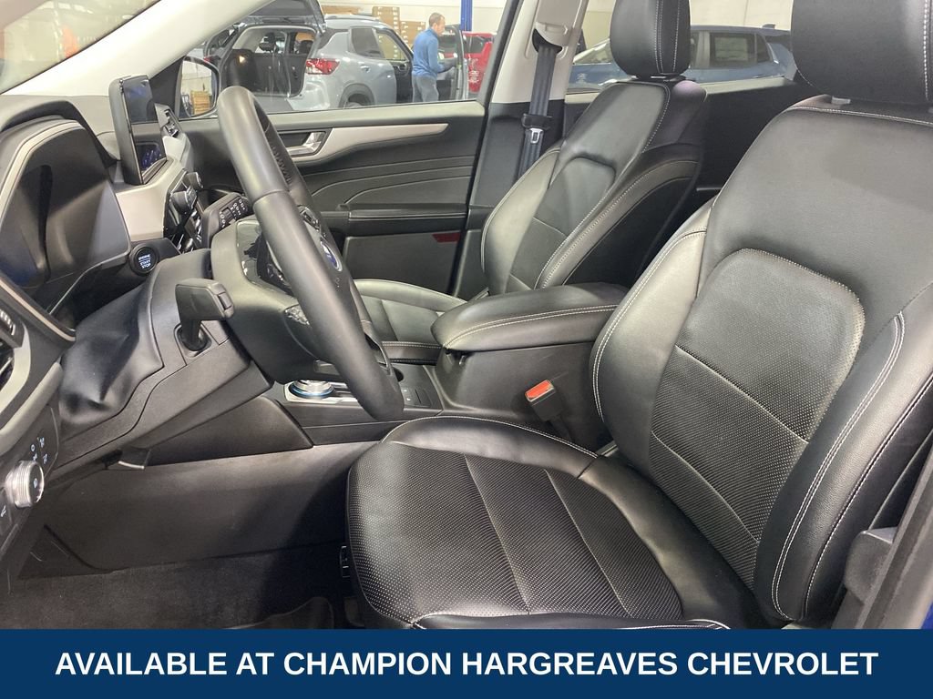 Used 2022 Ford Escape SEL w/ Technology Package AWD/4WD image 26