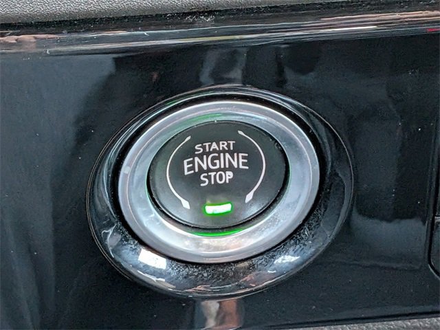 Used 2023 GMC Sierra 1500 SLT w/ SLT Premium Package image 32