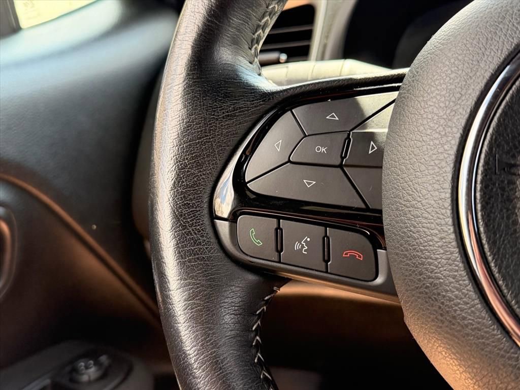 Used 2021 Jeep Renegade Latitude w/ Convenience Group image 17
