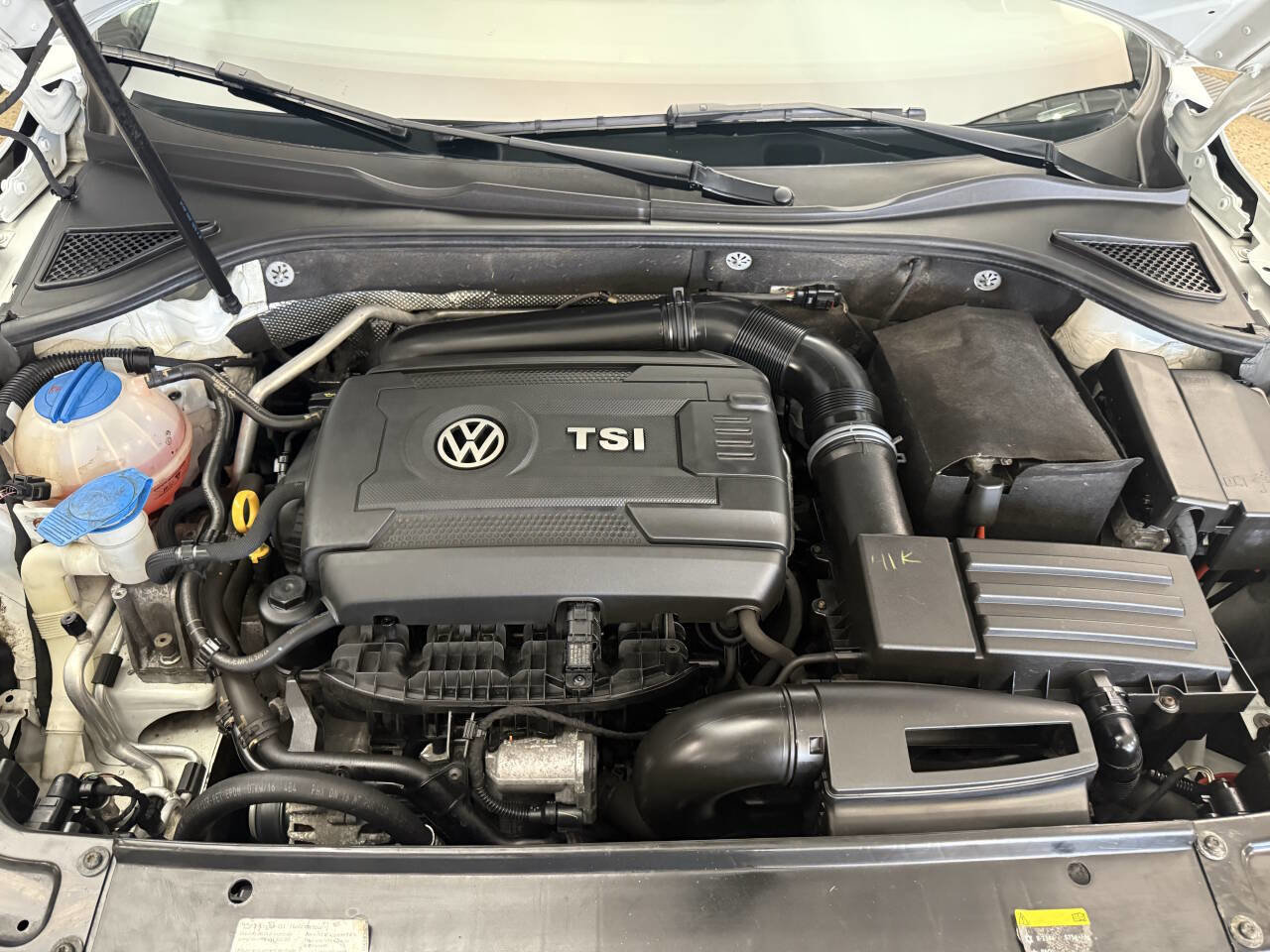 Used 2016 Volkswagen Passat 1.8T R-Line image 29