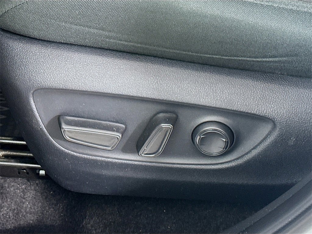 Used 2024 Toyota RAV4 XLE image 22