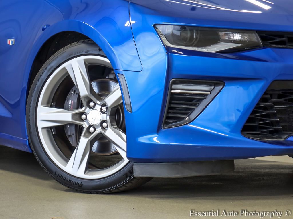 Used 2016 Chevrolet Camaro SS RWD image 4