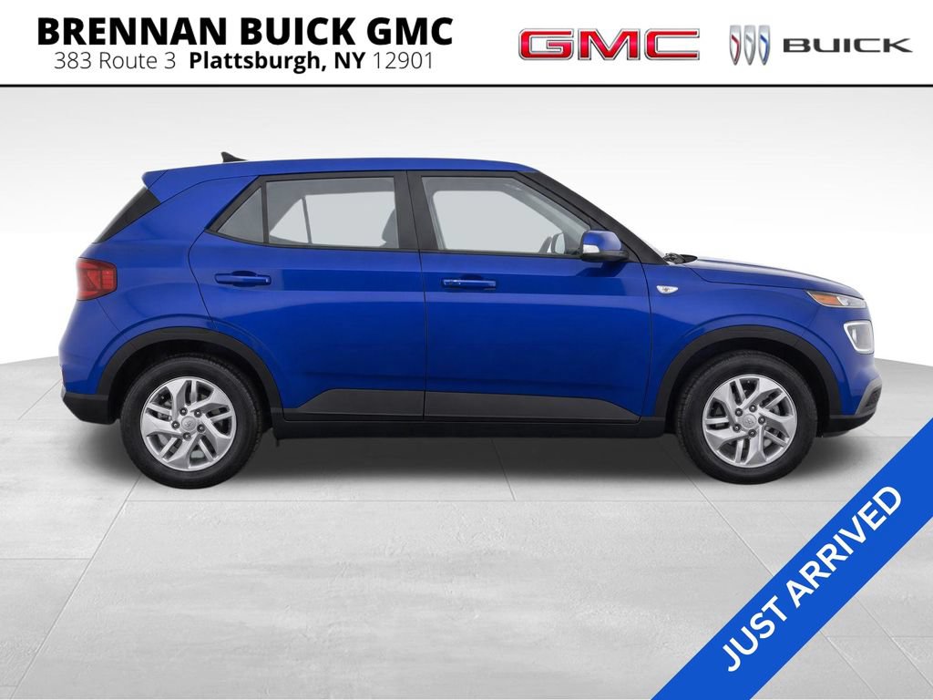 Used 2021 Hyundai Venue SE FWD image 6