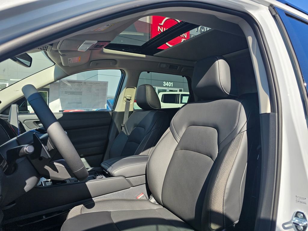 New 2026 Nissan Pathfinder SL AWD/4WD image 17