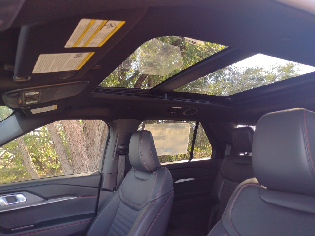 New 2025 Ford Explorer ST-Line image 17