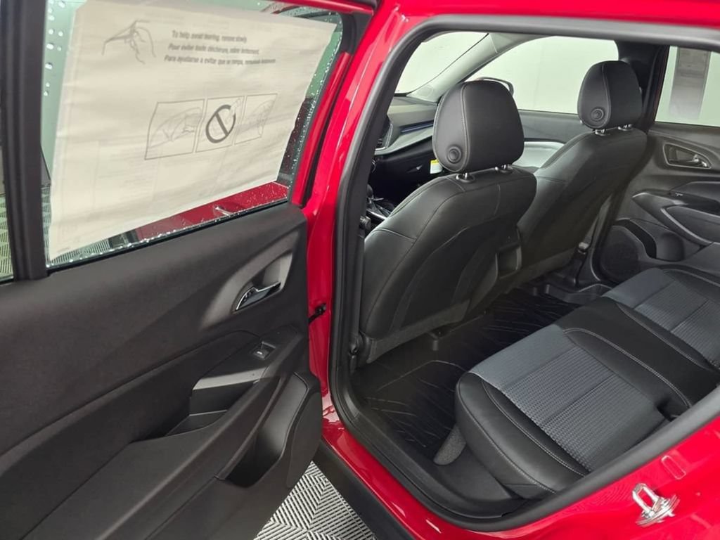 New 2026 Chevrolet Trax LT w/ Driver Confidence Package FWD image 17