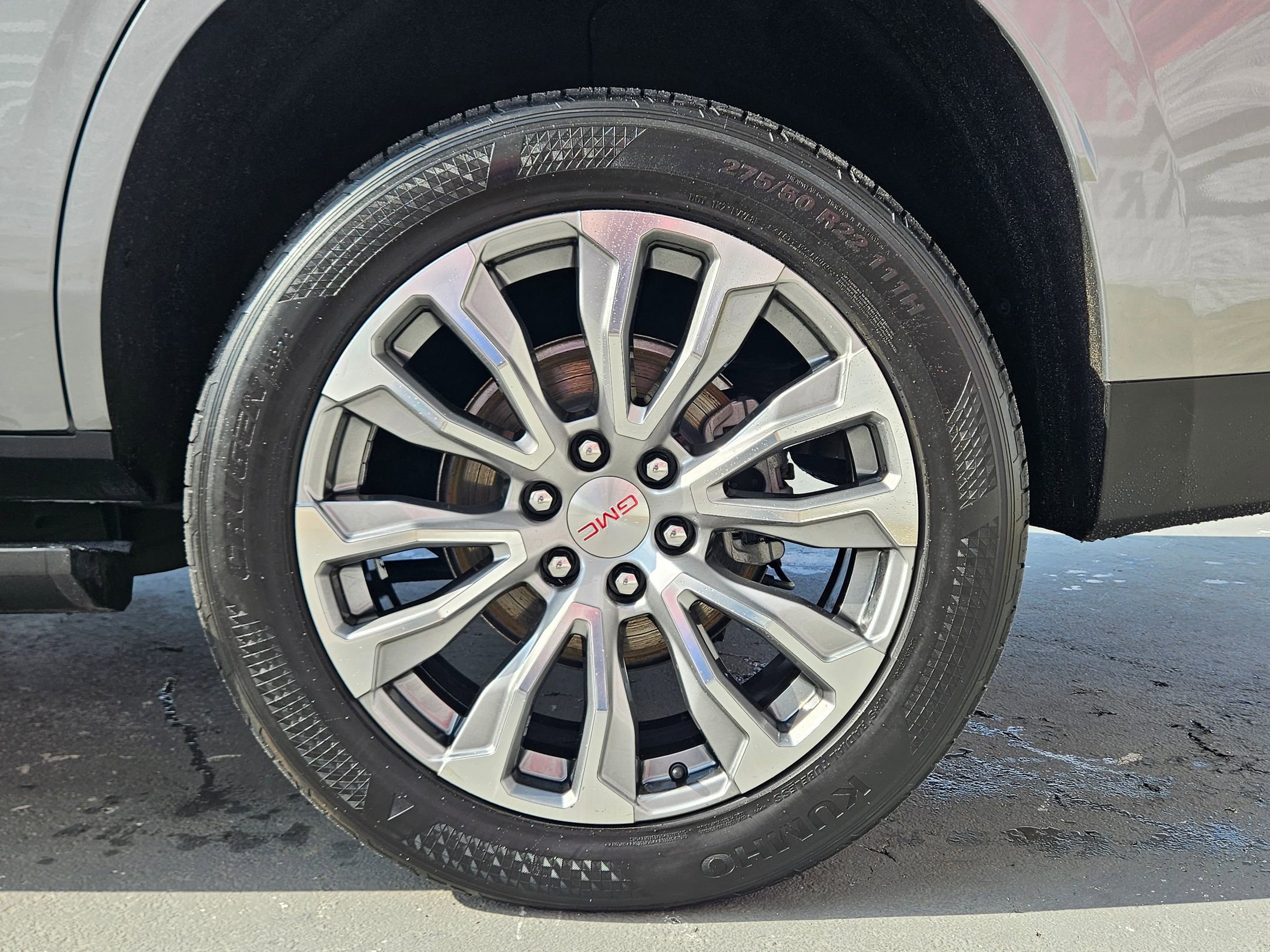 Used 2023 GMC Yukon Denali image 28