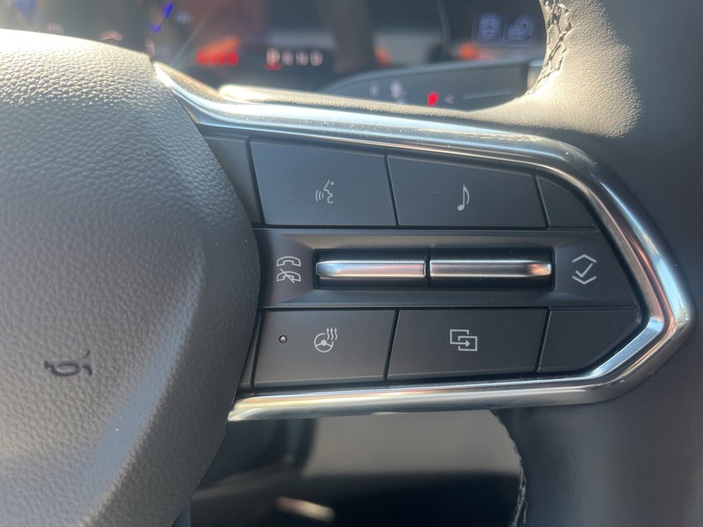 New 2025 Chevrolet Silverado EV LT image 18