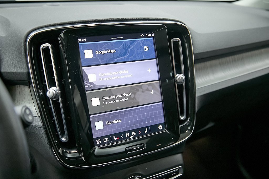 Certified 2023 Volvo XC40 B5 Plus image 15