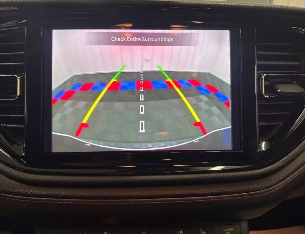 Used 2025 Dodge Durango R/T AWD/4WD image 14