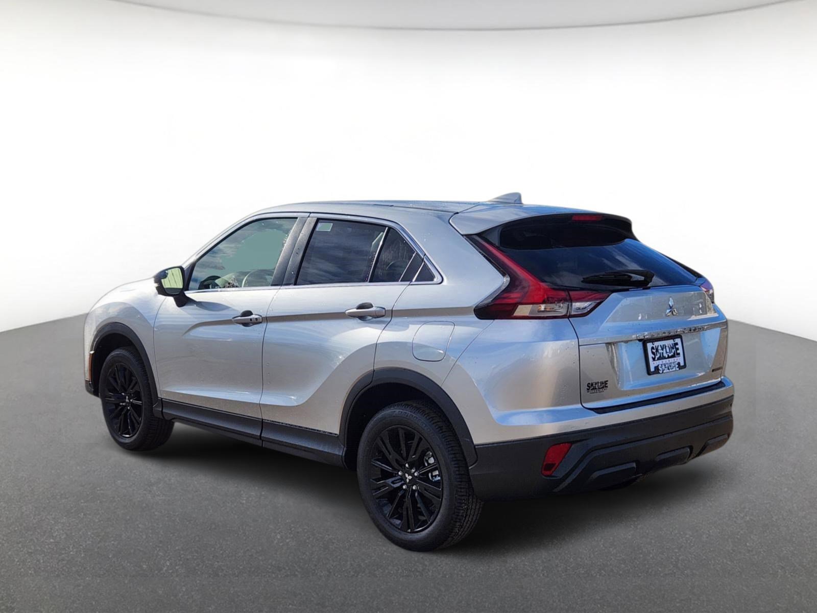 New 2026 Mitsubishi Eclipse Cross LE image 4