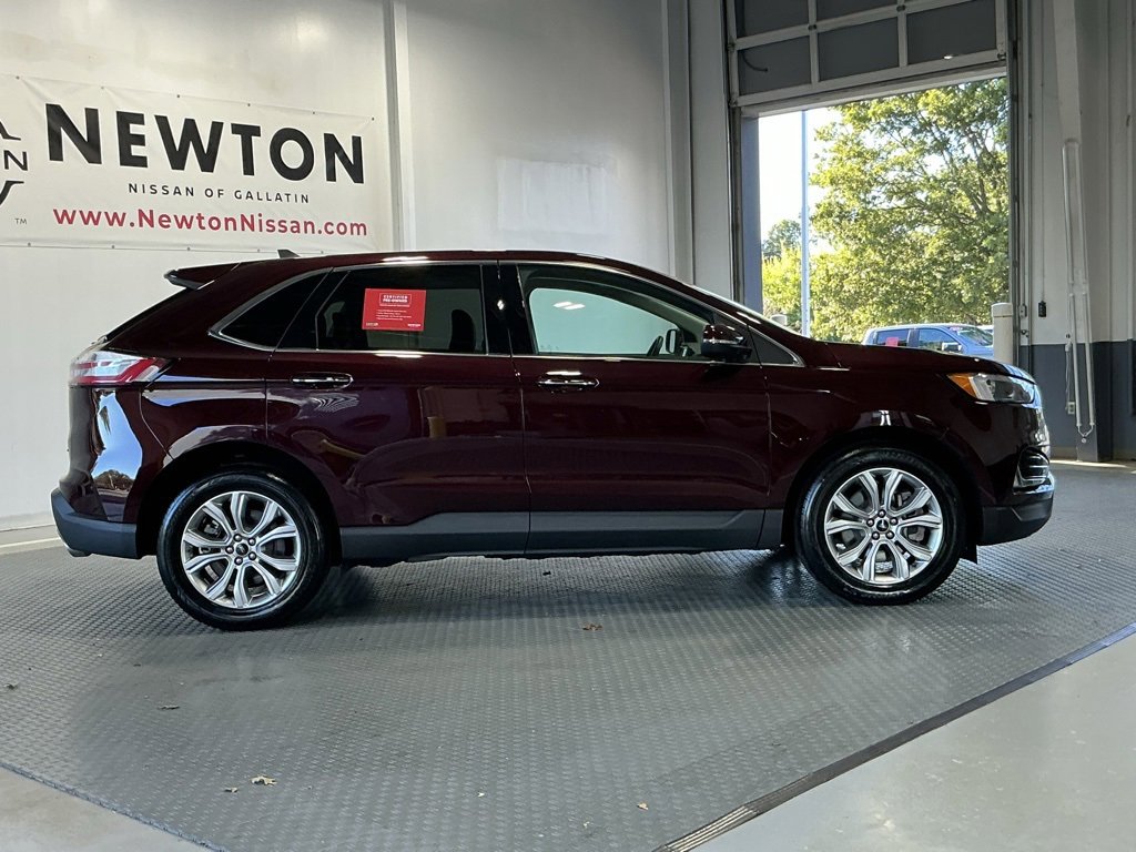 Used 2024 Ford Edge Titanium image 36