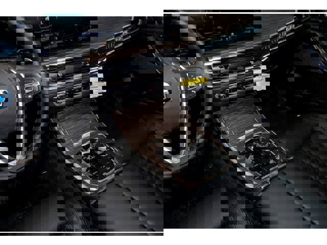 New 2026 BMW X5 xDrive50e w/ Premium Package image 62