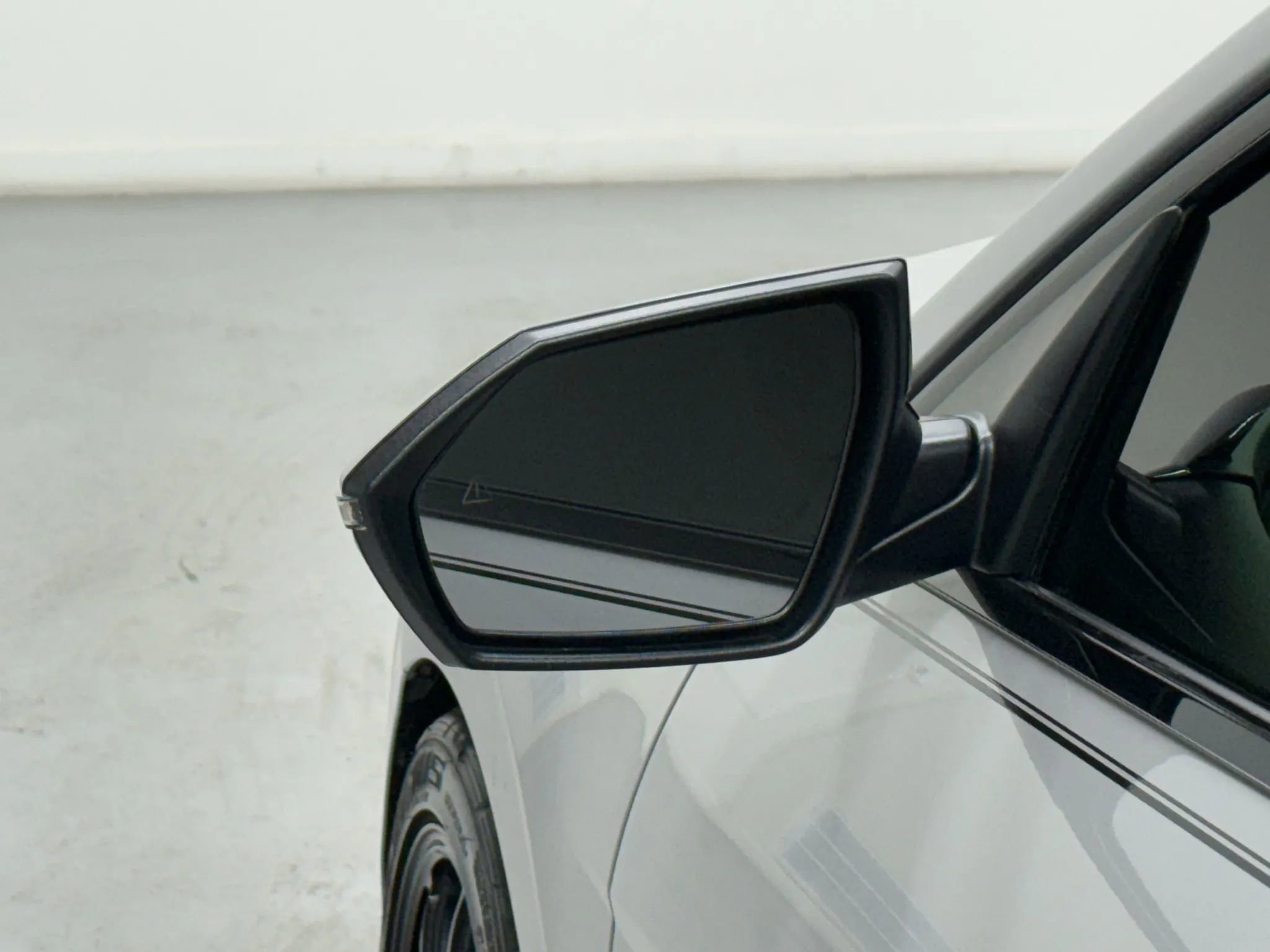 Used 2022 Hyundai Elantra N image 39