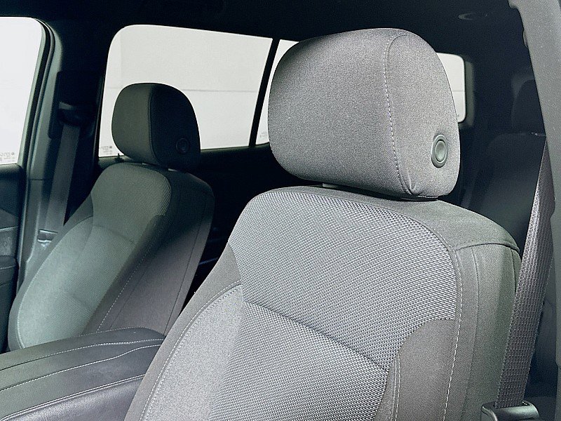 Used 2023 Chevrolet Traverse LT image 19