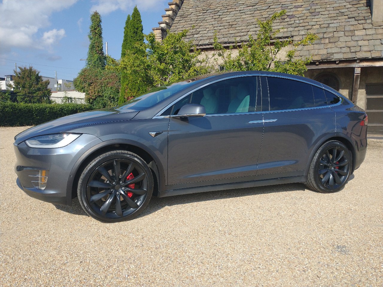 Used 2020 Tesla Model X Performance image 9
