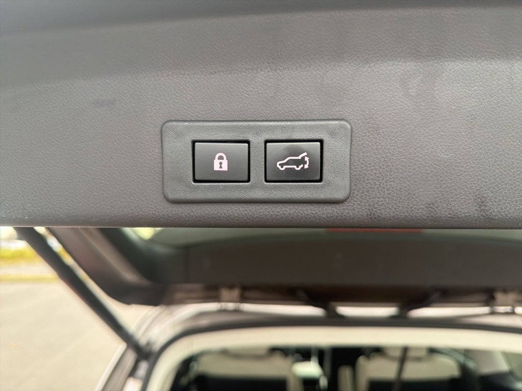 Used 2022 Subaru Ascent Limited w/ Technology Package image 23