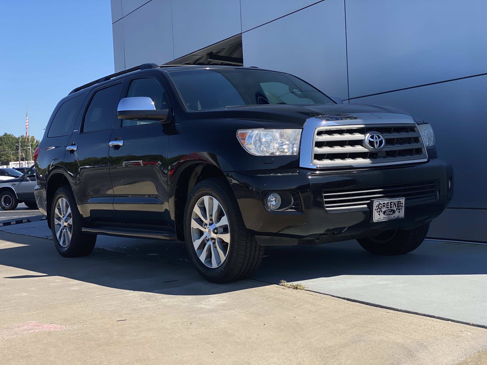 Used 2016 Toyota Sequoia Limited AWD/4WD image 2