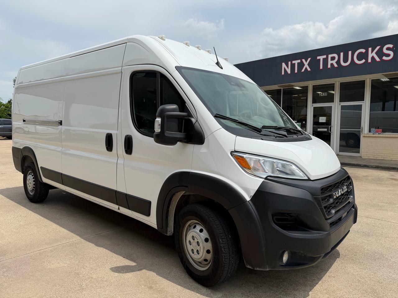 Used 2025 RAM ProMaster 2500 w/ Convenience Group FWD image 7
