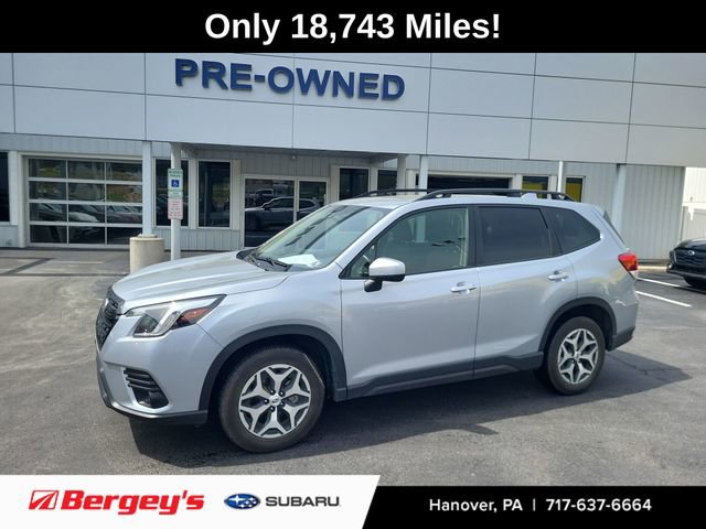 Used 2022 Subaru Forester Premium image 1