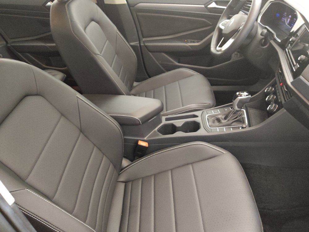 Used 2023 Volkswagen Jetta SE w/ Panoramic Sunroof Package FWD image 21