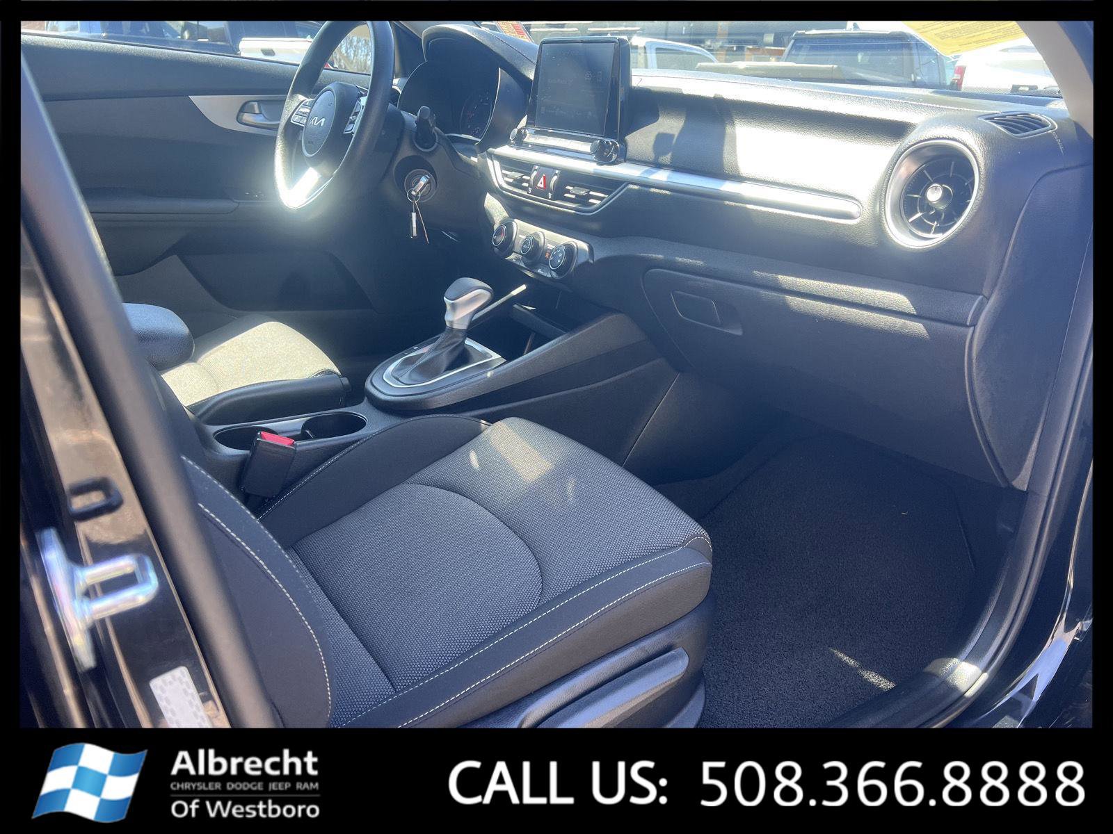 Used 2023 Kia Forte LXS w/ LXS Technology Package image 19