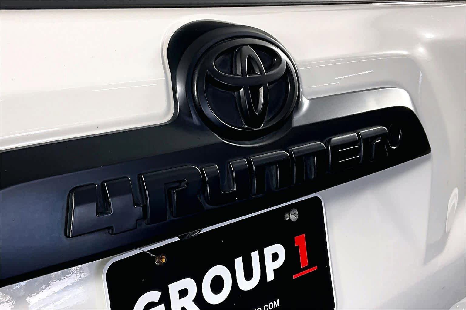 Used 2018 Toyota 4Runner TRD Off-Road Premium AWD/4WD image 30
