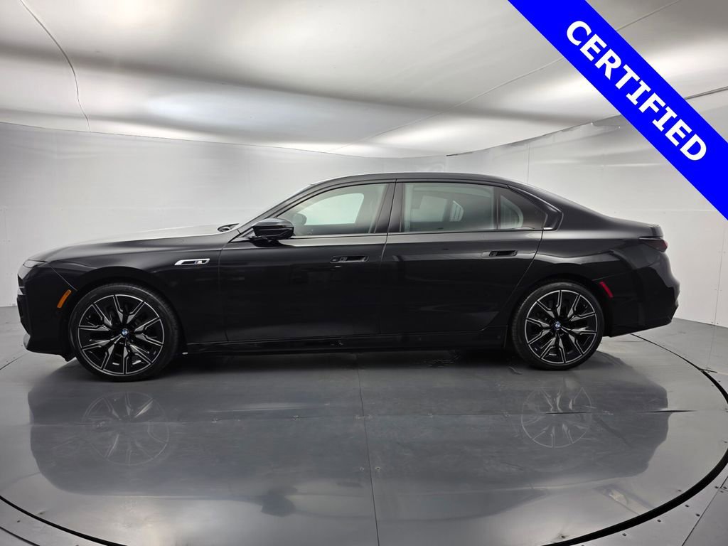 Used 2025 BMW i7 M70 w/ Executive Package image 7