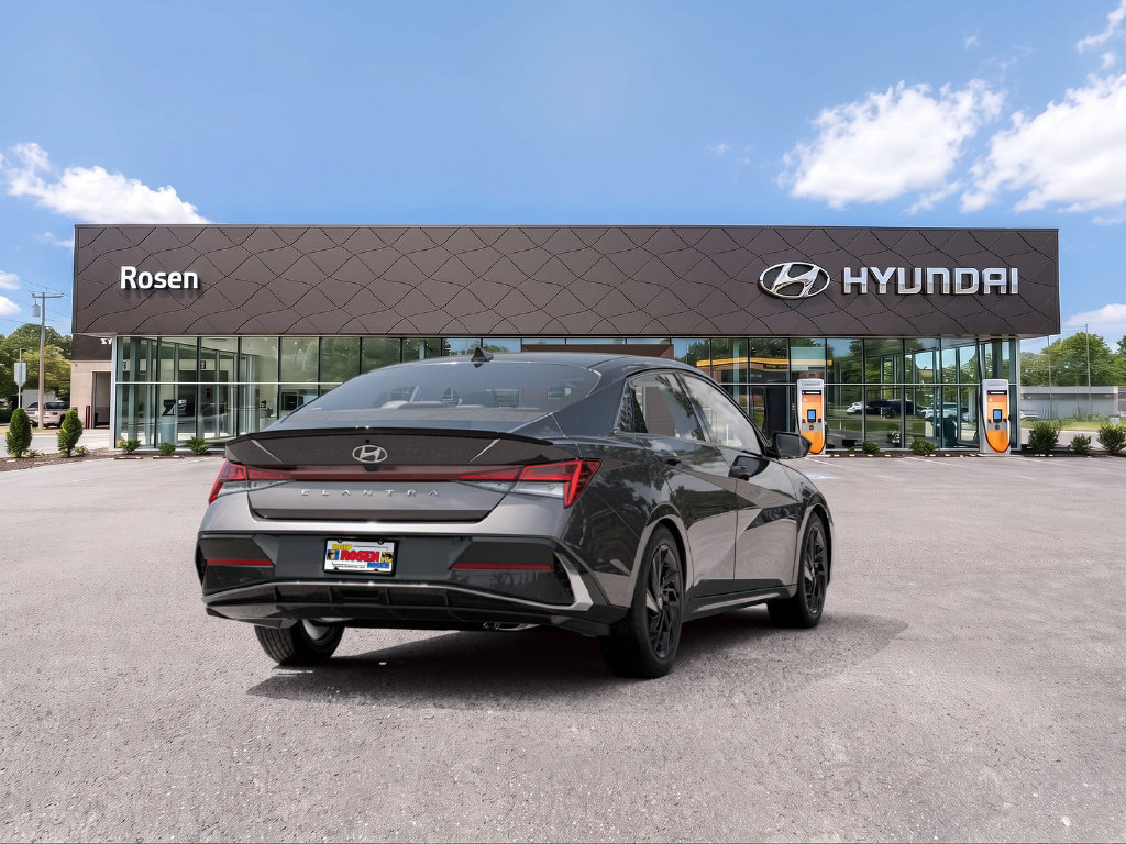 New 2026 Hyundai Elantra SEL Sport FWD image 20
