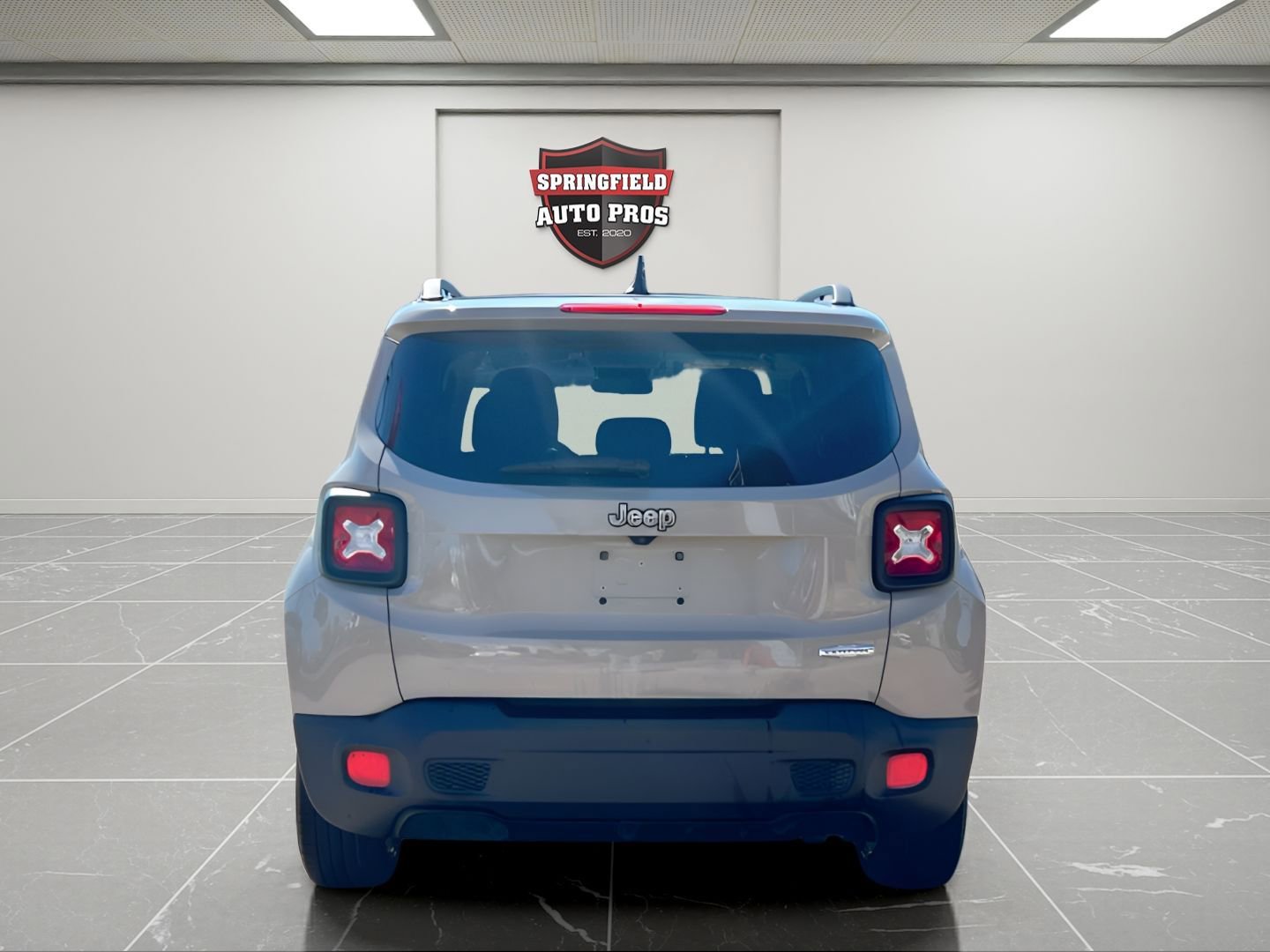 Used 2015 Jeep Renegade Latitude image 4