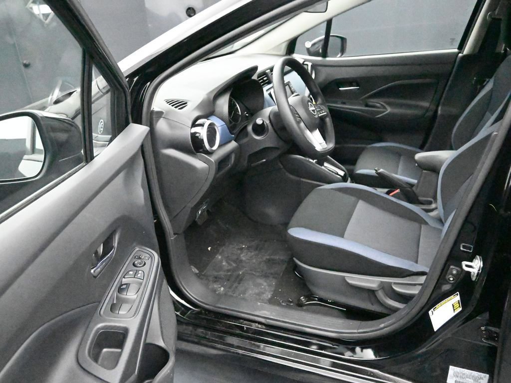 New 2025 Nissan Versa SV w/ Trunk Package FWD image 2