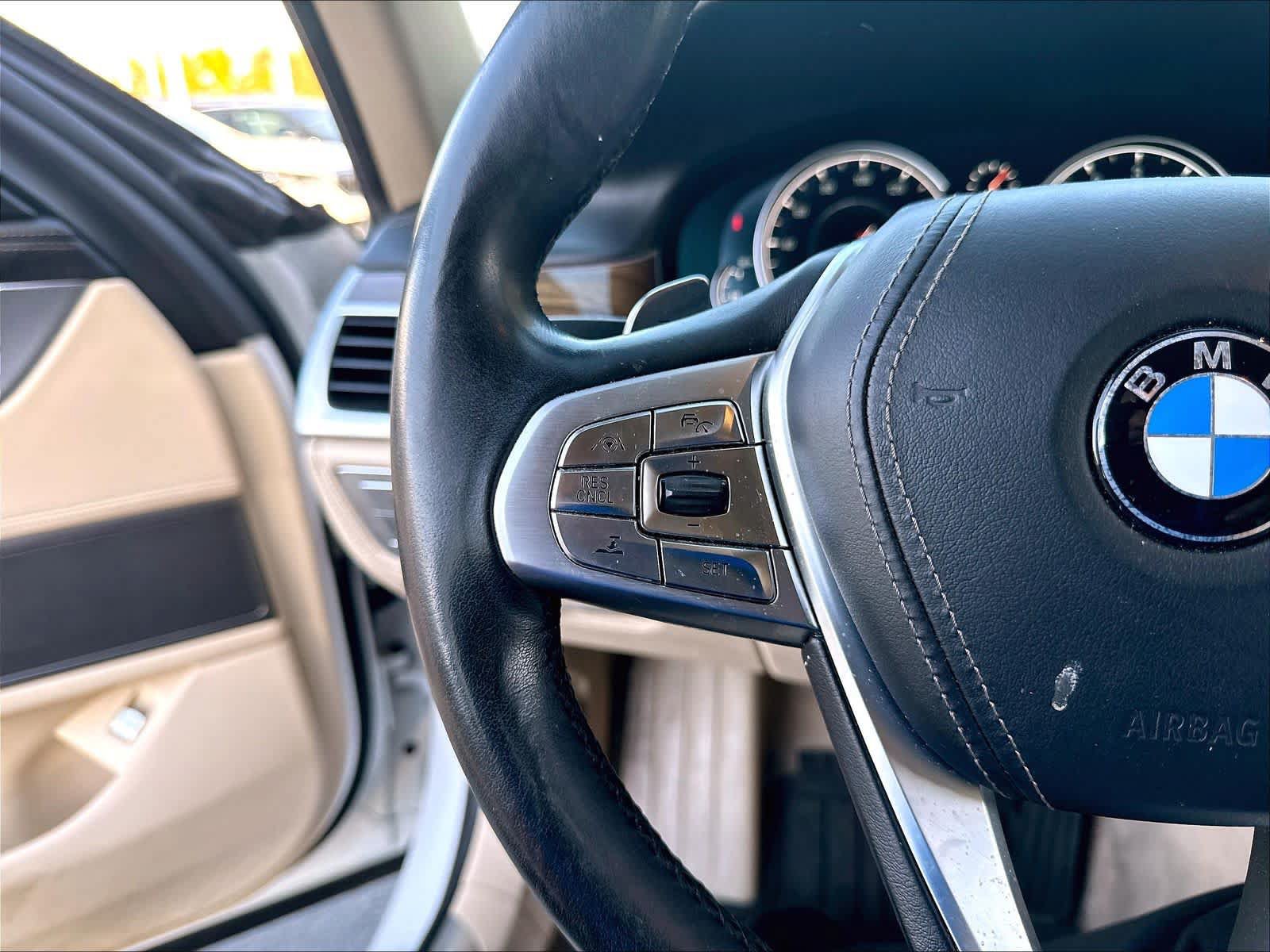 Used 2016 BMW 740i RWD image 13