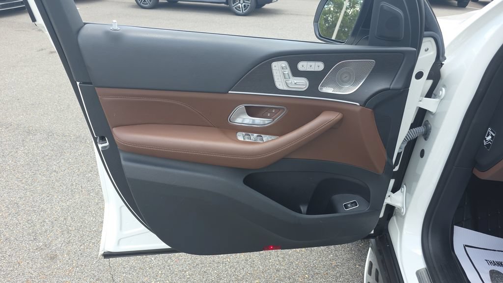 Certified 2024 Mercedes-Benz GLS 450 4MATIC image 11
