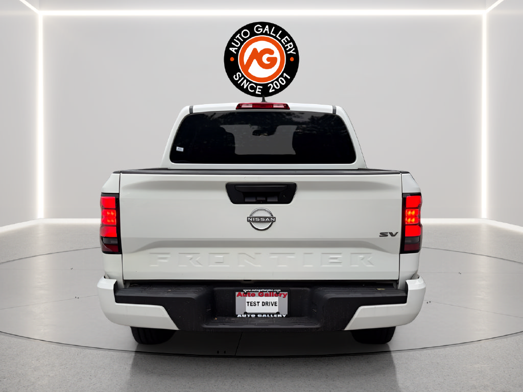 Used 2024 Nissan Frontier SV RWD image 6