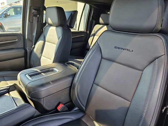 Used 2022 GMC Yukon XL Denali w/ Denali Ultimate Package image 18