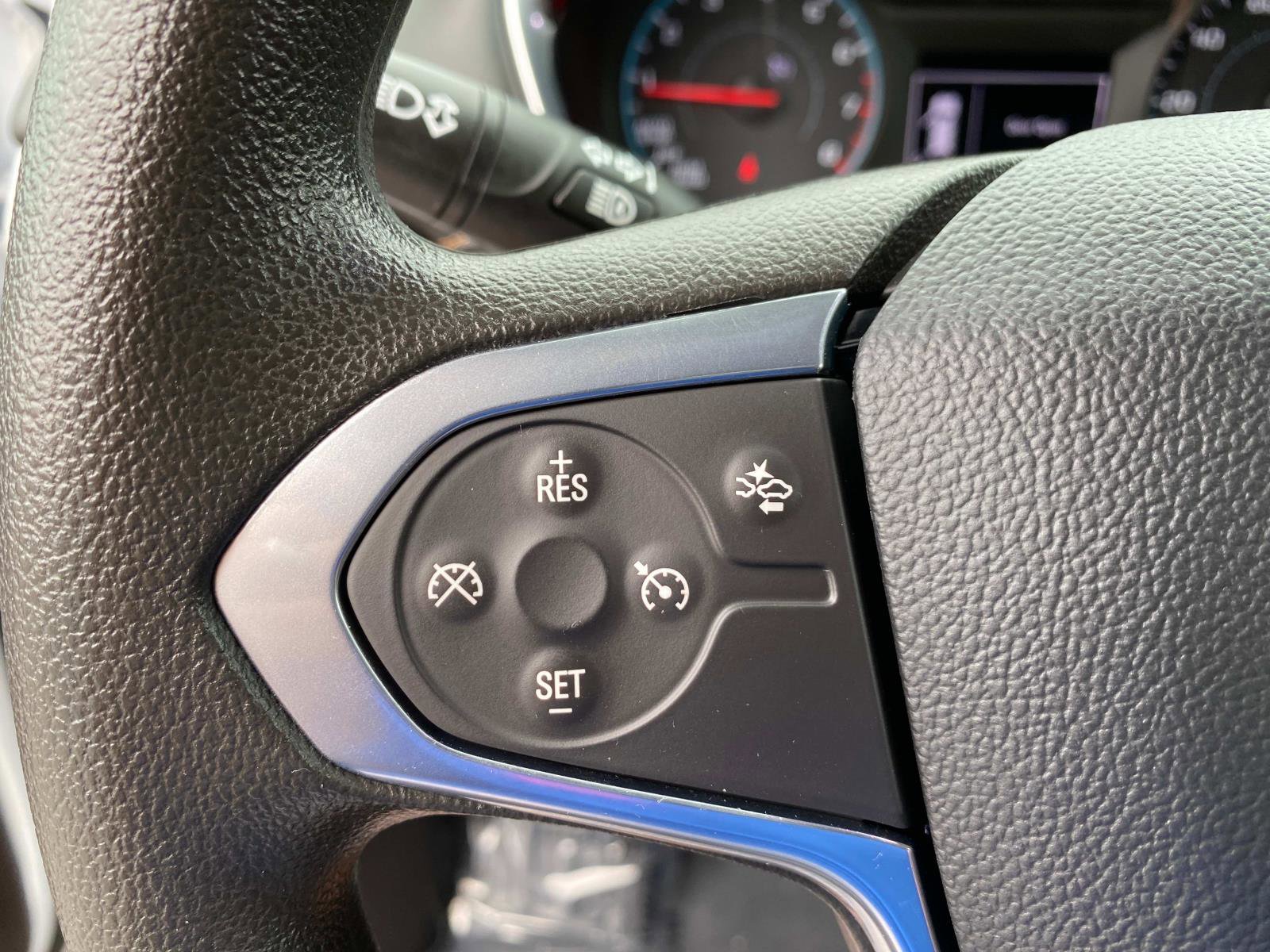 Used 2021 Chevrolet Traverse LS image 17