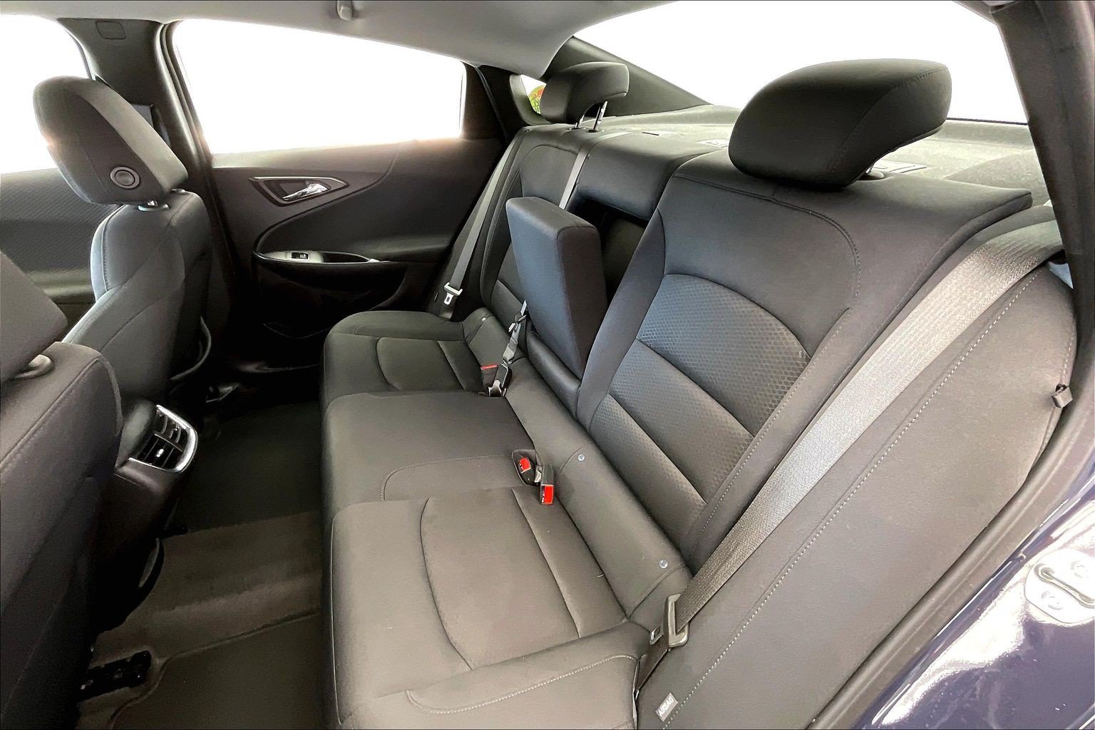 Used 2025 Chevrolet Malibu LT FWD image 19