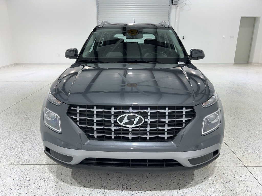 Used 2024 Hyundai Venue SEL image 8