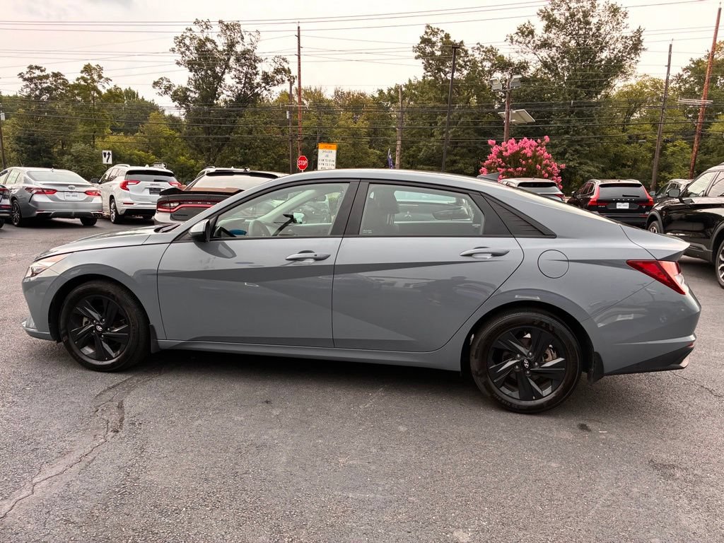 Used 2022 Hyundai Elantra SEL FWD image 4