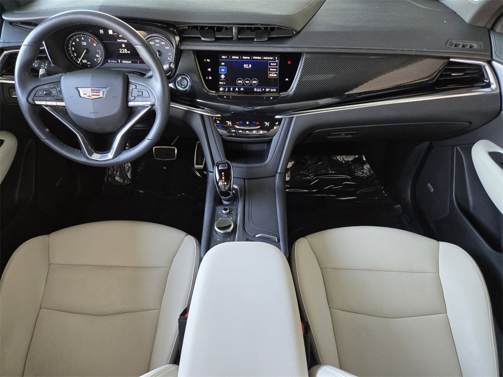 Used 2024 Cadillac XT6 Sport w/ Technology Package image 15