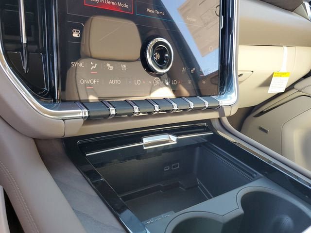 New 2026 GMC Yukon XL Denali w/ Denali Reserve Package AWD/4WD image 23