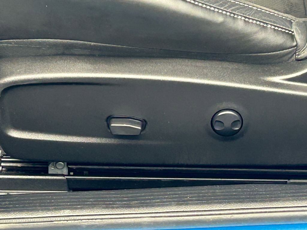 Used 2023 Dodge Challenger R/T w/ Plus Package image 11