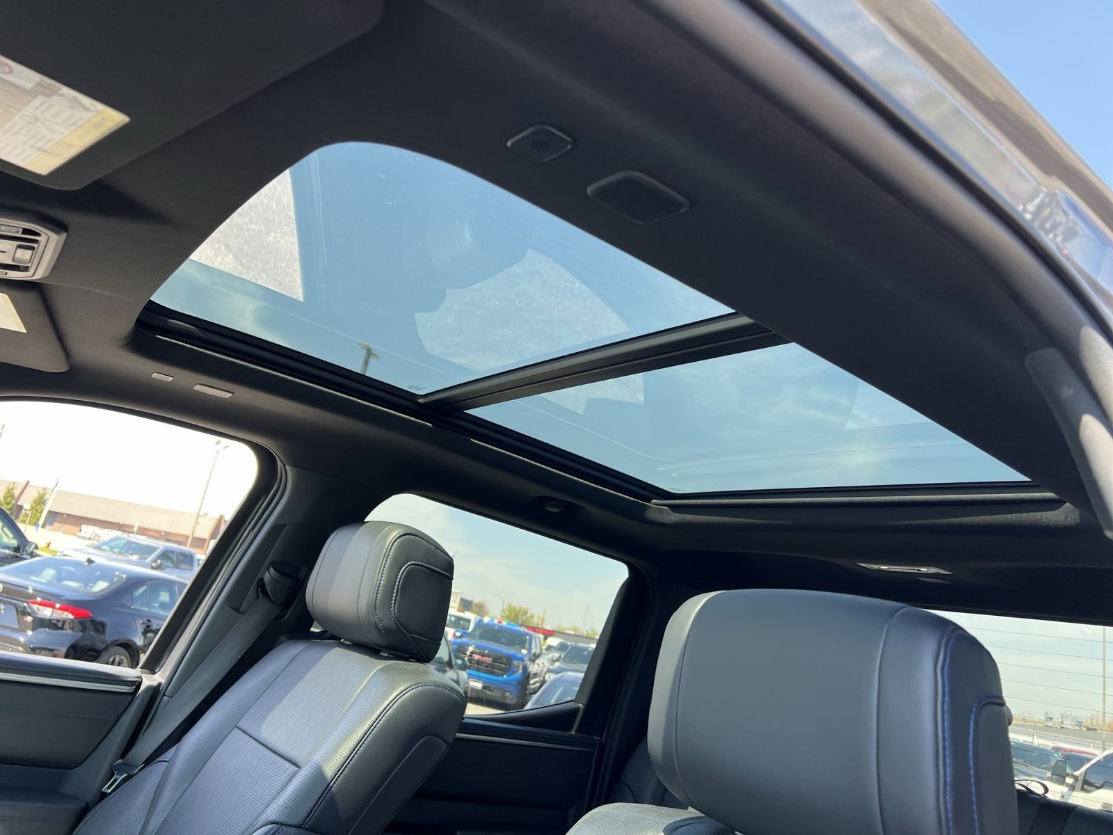 Used 2023 Toyota Tundra Platinum image 30