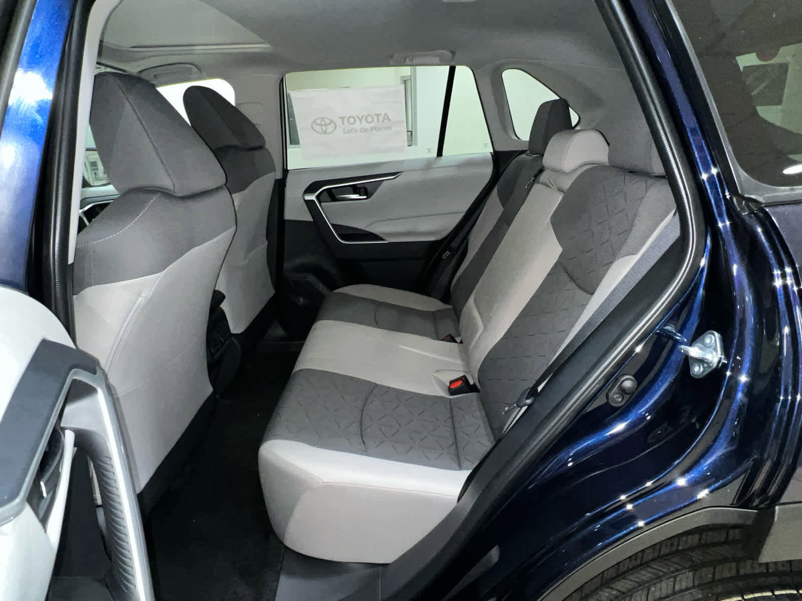 New 2025 Toyota RAV4 XLE w/ Convenience Package image 10